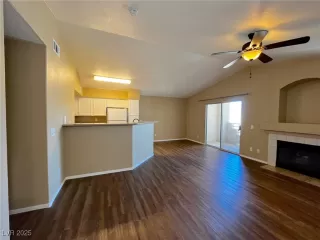 Photo #3: 2684011 Listing 