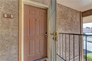 Photo #3: 2684016 Listing 