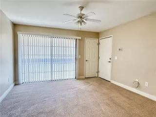 Photo #2: 2684032 Listing 