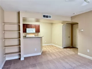 Photo #3: 2684032 Listing 