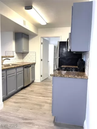 Photo #4: 2684041 Listing 