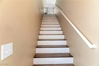 Photo #3: 2684063 Listing