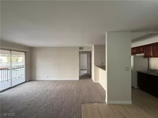 Photo #1: 2684070 Listing 