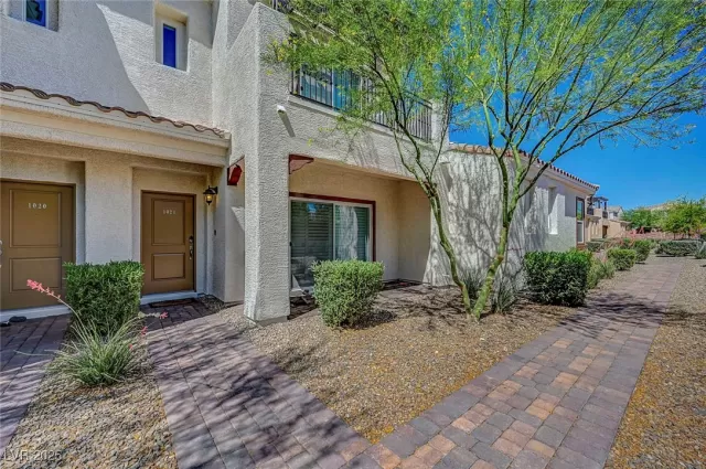 MLS: 2684078 Condo For Sale