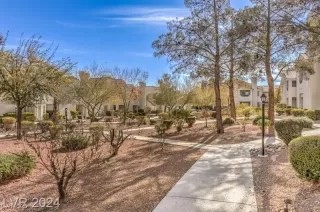 Photo #2: 2684085 Listing