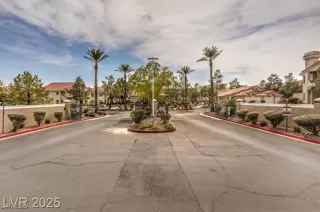 Photo #3: 2684085 Listing