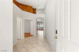 Photo #2: 2684102 Listing 