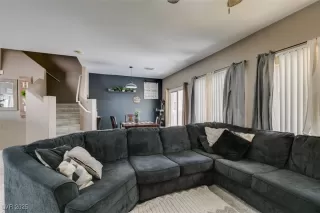 Photo #3: 2684125 Listing