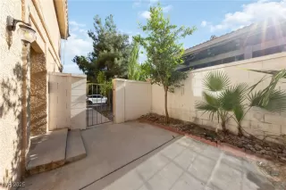 Photo #2: 2684128 Listing