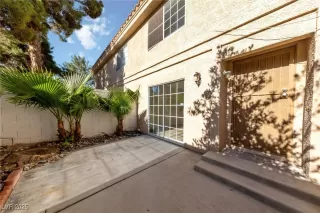 Photo #3: 2684128 Listing