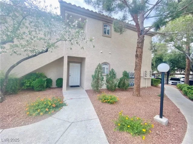 MLS: 2684170 Condo For Sale