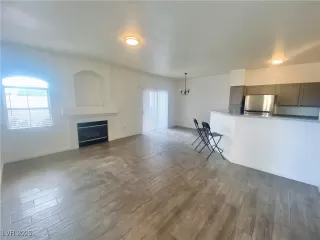 Photo #3: 2684170 Listing 