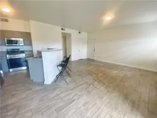 Photo #5: 2684170 Listing 