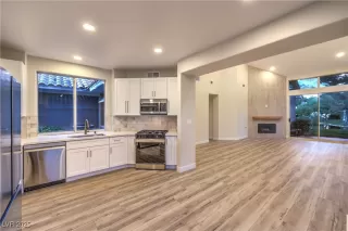 Photo #3: 2684193 Listing