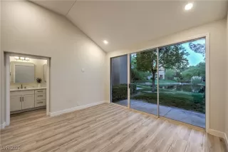 Photo #4: 2684193 Listing