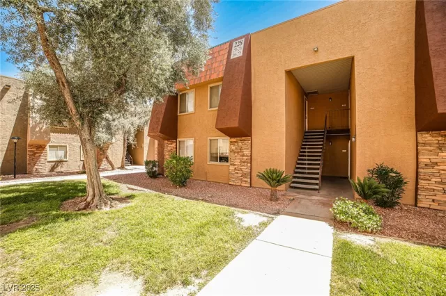 MLS: 2684209 Condo For Sale