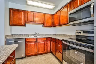 Photo #1: 2684209 Listing 