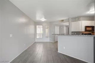 Photo #6: 2684218 Listing