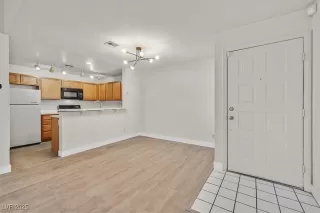 Photo #2: 2684231 Listing