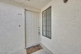 Photo #3: 2684231 Listing