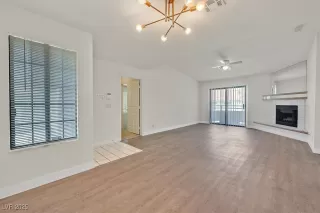 Photo #4: 2684231 Listing