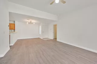 Photo #6: 2684231 Listing