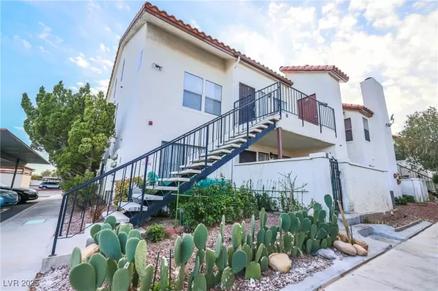 MLS: 2684234 Condo For Sale