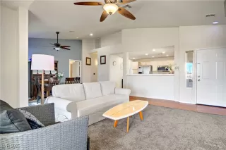 Photo #4: 2684235 Listing