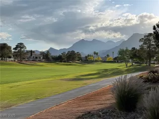 Photo #3: 2684241 Listing 