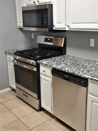 Photo #1: 2684256 Listing 