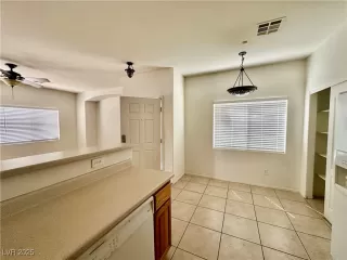 Photo #5: 2684270 Listing