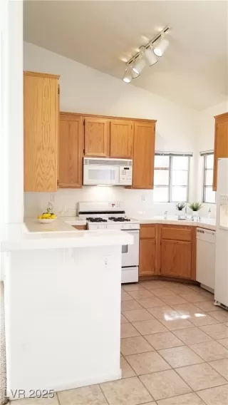 Photo #2: 2684288 Listing 