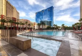 Photo #2: 2684304 Listing