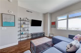 Photo #1: 2684339 Listing