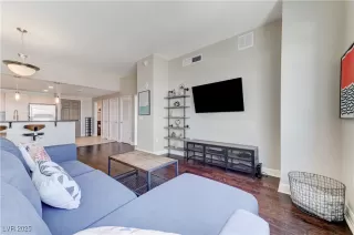 Photo #3: 2684339 Listing