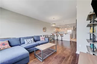 Photo #5: 2684339 Listing