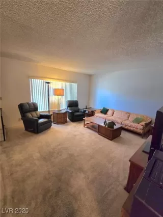 Photo #5: 2684359 Listing