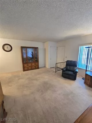 Photo #6: 2684359 Listing