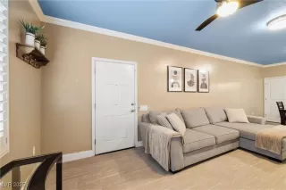 Photo #5: 2684388 Listing