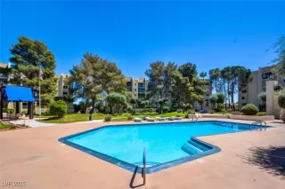 Photo #4: 2684390 Listing 