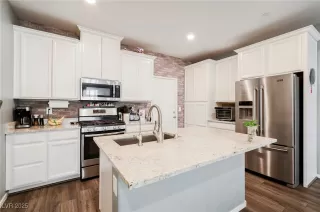 More Details about MLS # 2684398 : 6228 HAIKU STAIRS STREET
