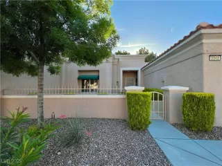 Photo #2: 2684400 Listing