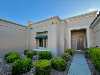 Photo #4: 2684400 Listing