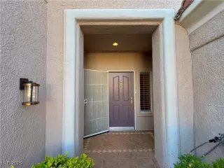 Photo #5: 2684400 Listing