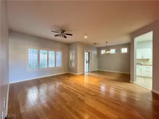 Photo #6: 2684400 Listing