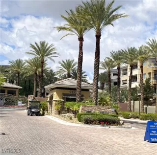 Photo #1: 2684401 Listing 