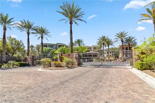 Photo #2: 2684401 Listing 