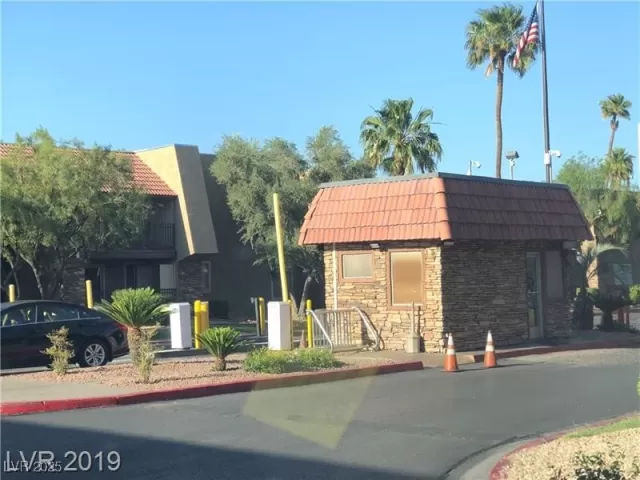 MLS: 2684411 Condo For Sale