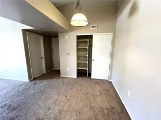 Photo #3: 2684421 Listing 