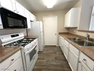 Photo #6: 2684421 Listing 